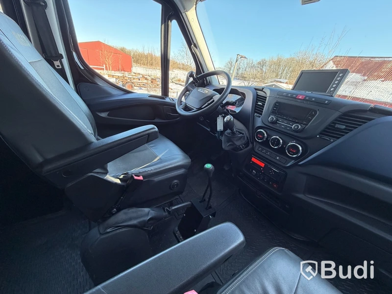 Terrängbil Iveco Daily 4x4 inredd arbetsbil -2018