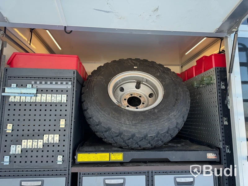 Terrängbil Iveco Daily 4x4 inredd arbetsbil -2018
