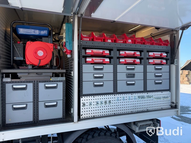 Terrängbil Iveco Daily 4x4 inredd arbetsbil -2018