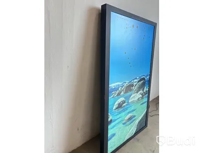 Skärm Digital Signage 75-tum 4K inkl. stativ