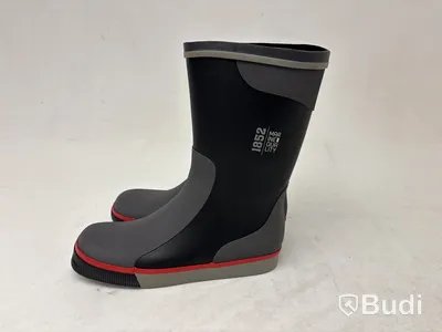 (NEW) Boots 1852, size 42