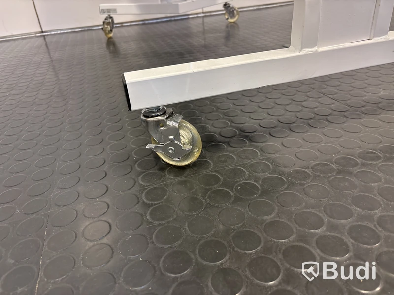 Behandlingsstol SILHOUET -TONE , manuell med hydraulik i fotdelen