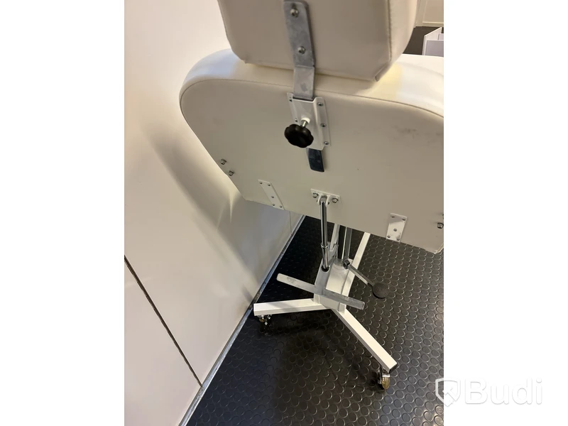 Behandlingsstol SILHOUET -TONE , manuell med hydraulik i fotdelen
