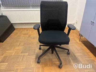Kontorsstol, höj- och sänkbar