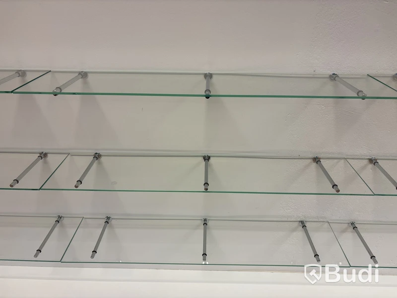 12 st. Vägghyllplan i glas, inkl. konsoller