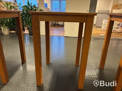 Bord i trä