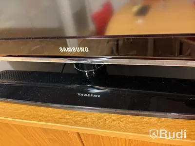 TV Samsung 46 tum, inkl. skåp och högtalare Audio Pro LV2