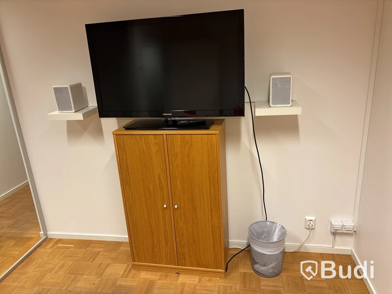 TV Samsung 46 tum, inkl. skåp och högtalare Audio Pro LV2