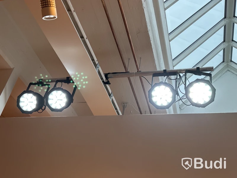 4 st. Spotlights