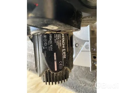 Kapsåg Hitachi C8FSE inklusive sågbänk