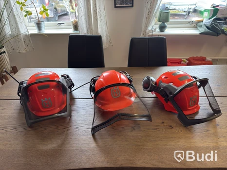 3 st Skyddshjälmar Husqvarna