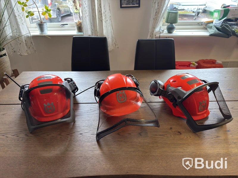 3 st Skyddshjälmar Husqvarna