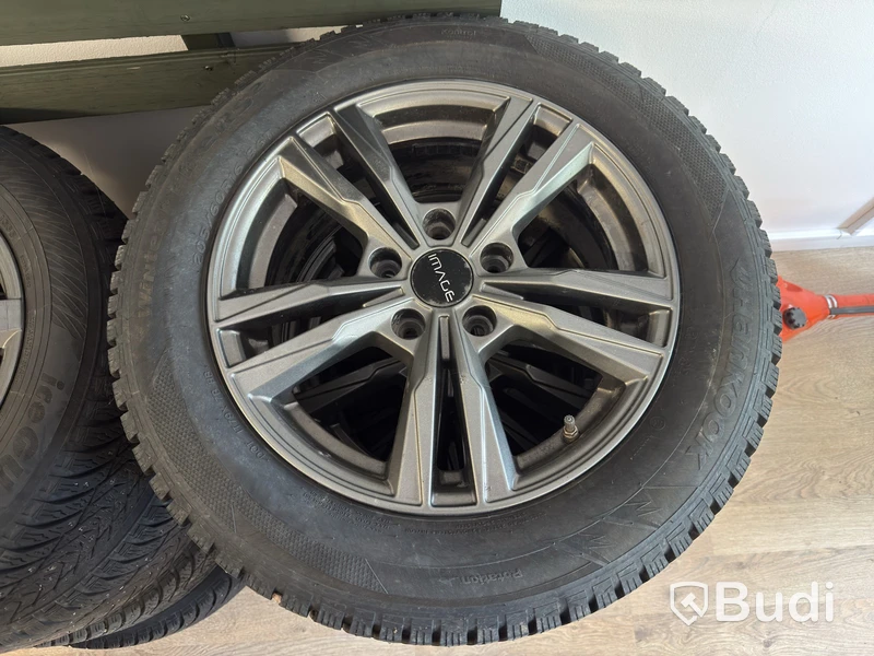Dubbade vinterhjul | Mercedes-Benz Citan