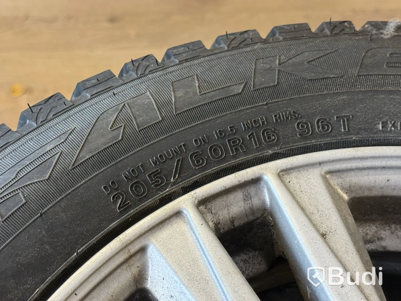 Dubbade vinterhjul | Mercedes-Benz Citan
