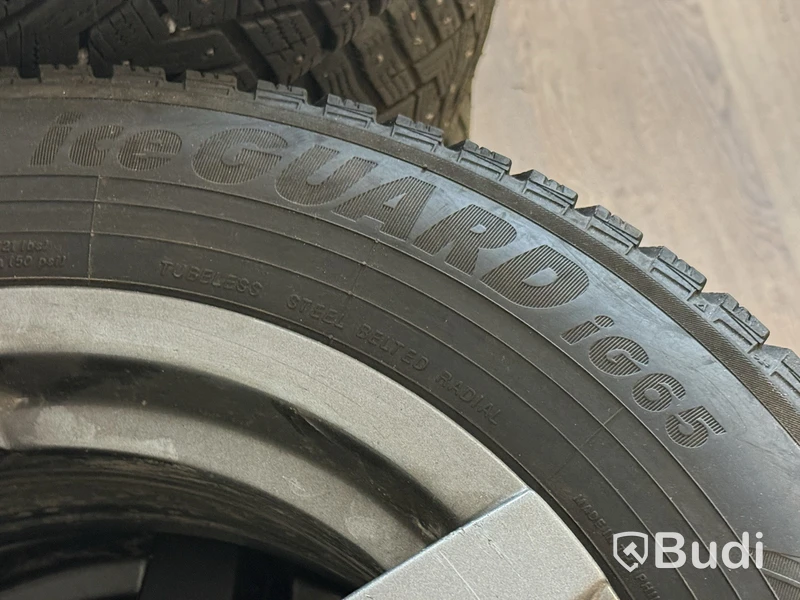 Dubbade vinterhjul | Mercedes-Benz Citan