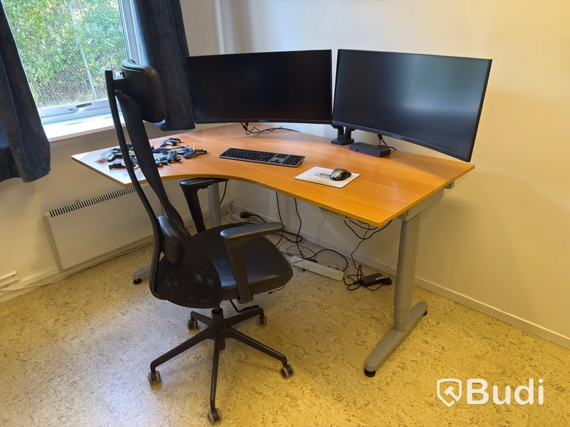 2 office workstations with dual monitors