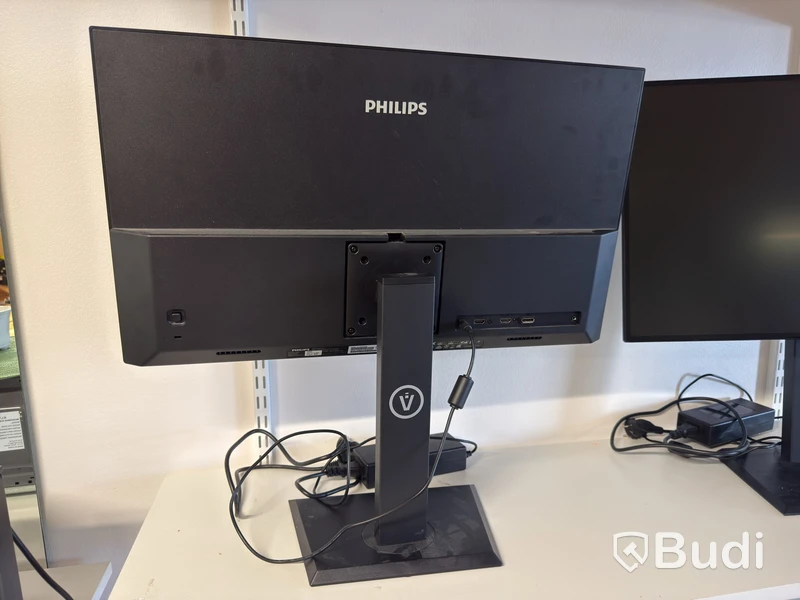 2 pcs. 27” Philips 275E2 monitors