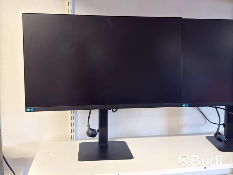 2 pcs 27” Samsung monitors, S27D600EA