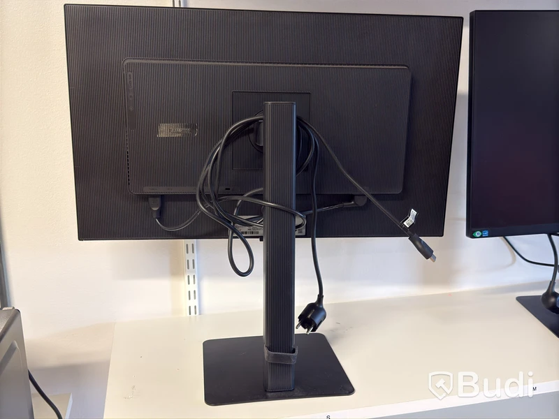 2 pcs 27” Samsung monitors, S27D600EA