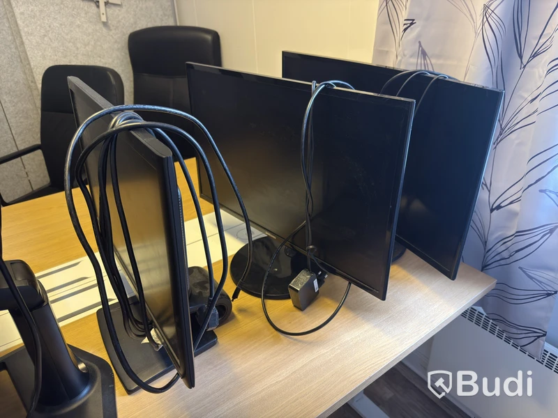 6 st äldre monitorer