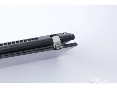 Bärbar dator – Lenovo E 31-70, inkl. laddare, OBS! Rensad, Inget OS, skadad skärm