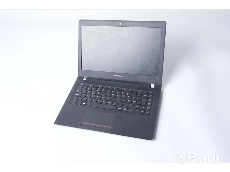 Bärbar dator – Lenovo E 31-70, inkl. laddare, OBS! Rensad, Inget OS, skadad skärm