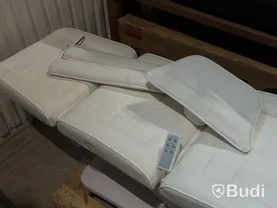 Weelko electric treatment table