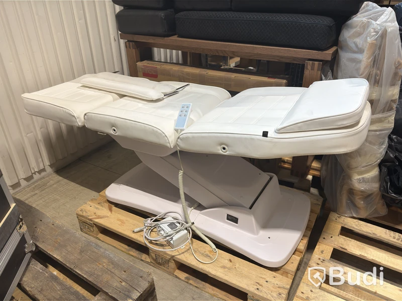 Weelko electric treatment table