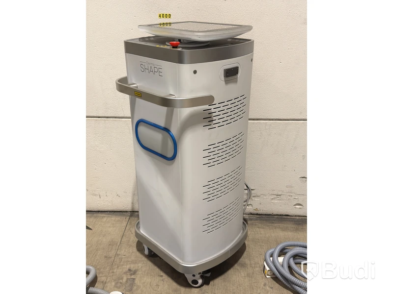 Dermashape  Professional 3-in-1 body treatment machine with RF, cavitation & vacuum