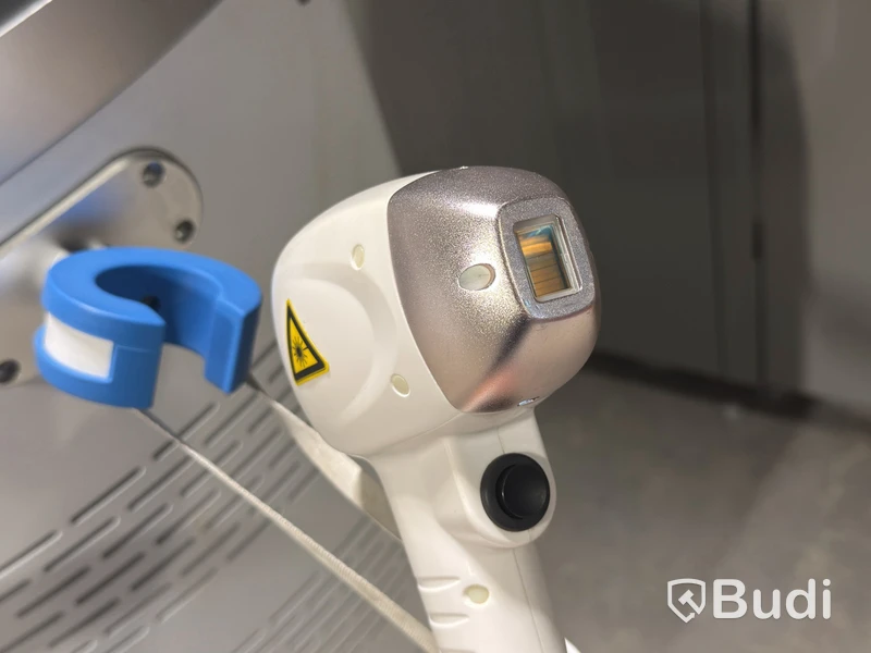 Luximia Trio FG200D – Professionell laser för hårborttagning med 3 våglängder