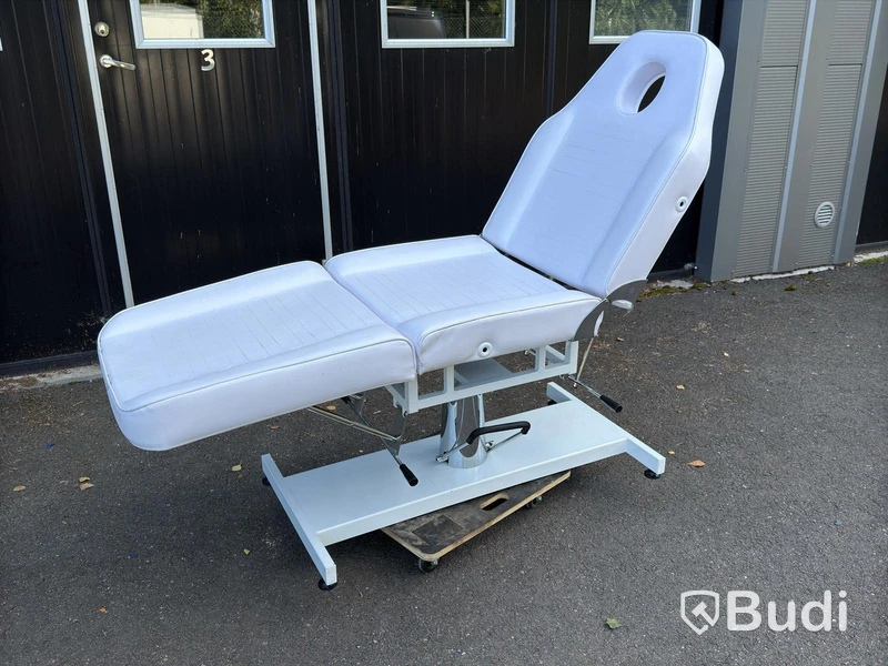 Adjustable Treatment Table