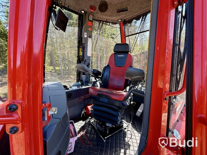 Skotare Komatsu 895 8W | 2033h | 2025
