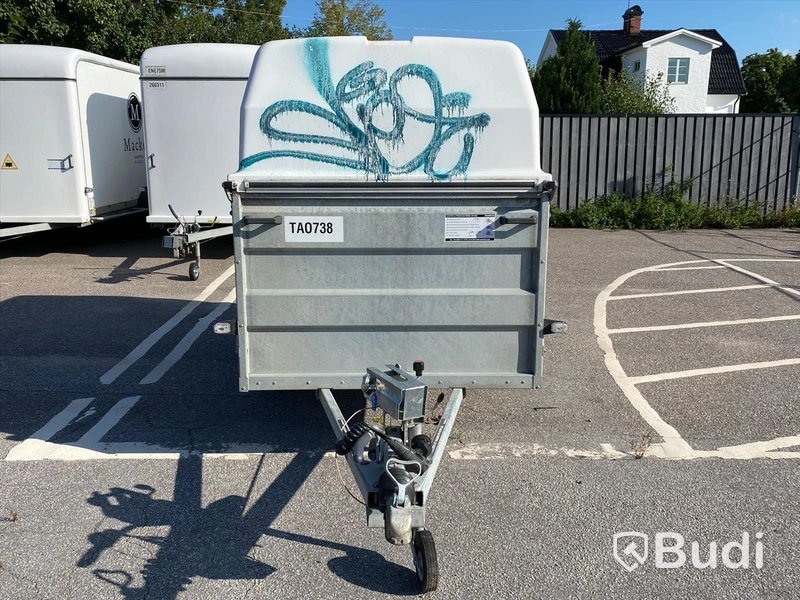 Personbilssläp med kåpa Brenderup, 2021