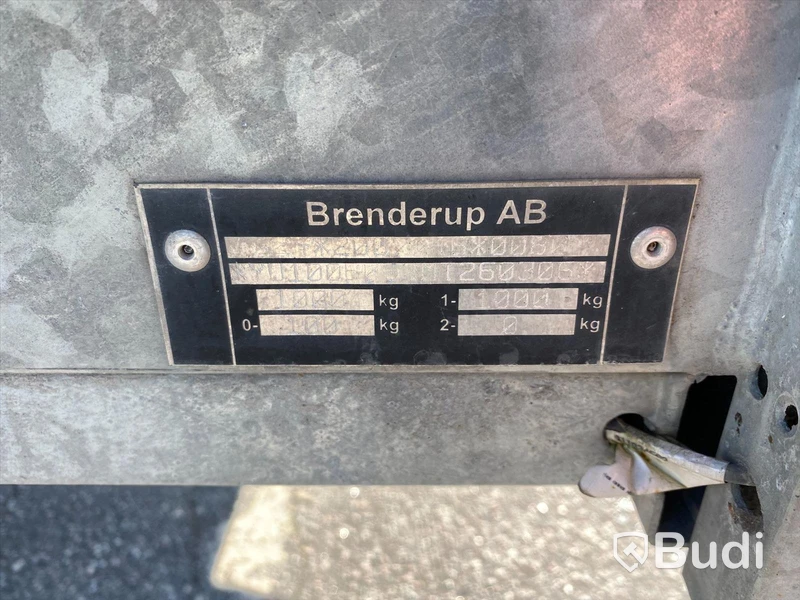 Personbilssläp med kåpa Brenderup, 2021