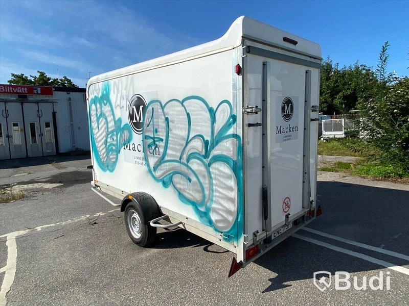 Skåpsläp med lastramp,  Brenderup, 2021