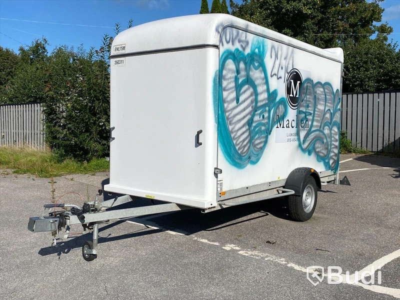 Skåpsläp med lastramp,  Brenderup, 2021