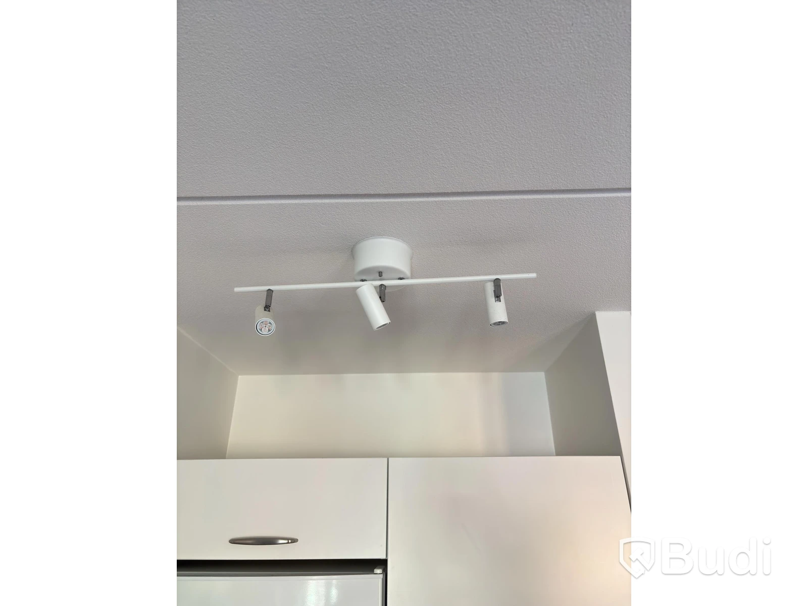 Contents of a fully furnished one-bedroom apartment - see all images for complete contents
