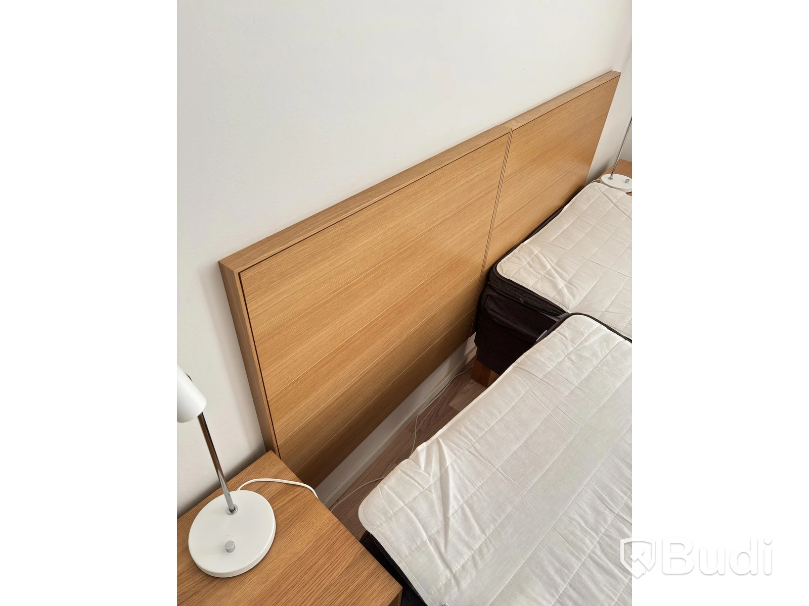 Contents of a fully furnished one-bedroom apartment - see all images for complete contents