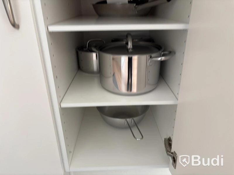 Inventarier till fullt möblerad tvårummare - se alla bilder för komplett innehåll