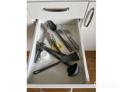 Inventarier till fullt möblerad trerummare - se alla bilder för komplett innehåll