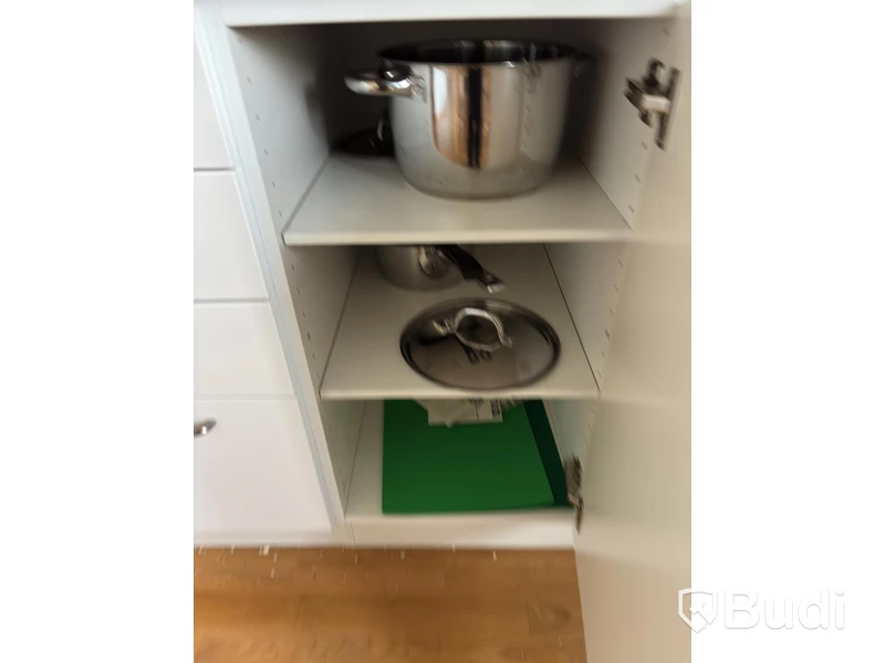 Inventarier till fullt möblerad trerummare - se alla bilder för komplett innehåll