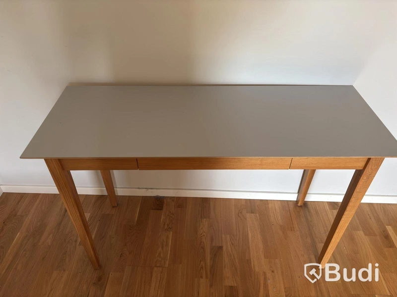 Inventarier till fullt möblerad trerummare - se alla bilder för komplett innehåll
