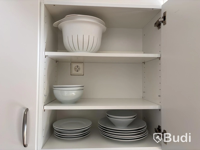 Inventarier till fullt möblerad tvårummare - se alla bilder för komplett innehåll