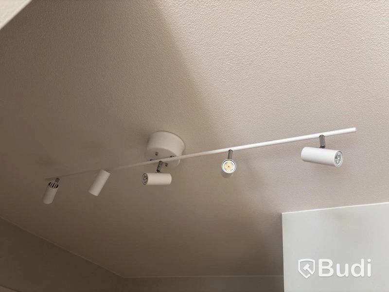 Inventarier till fullt möblerad tvårummare - se alla bilder för komplett innehåll