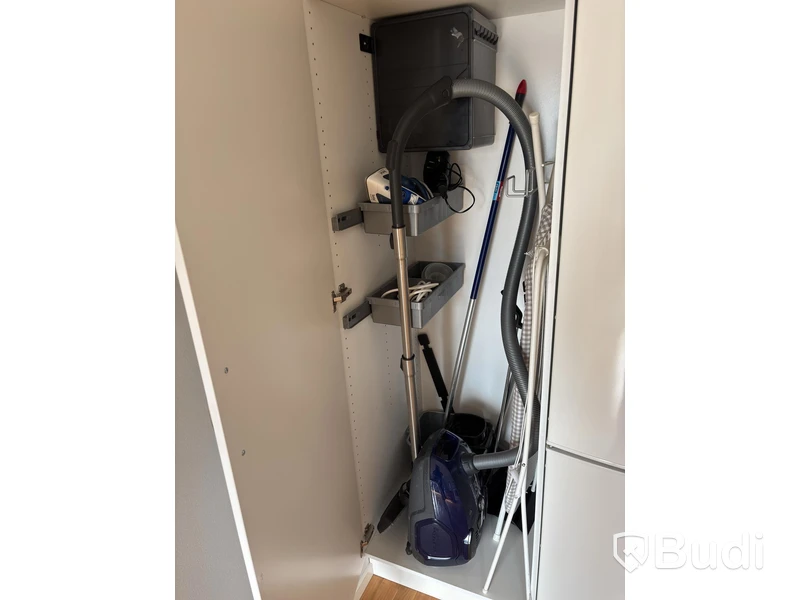 Inventarier till fullt möblerad tvårummare - se alla bilder för komplett innehåll
