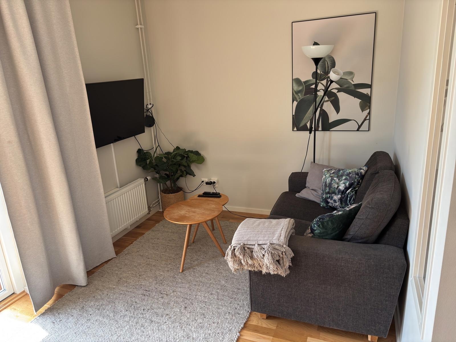 Inventarier till fullt möblerad tvårummare - se alla bilder för komplett innehåll