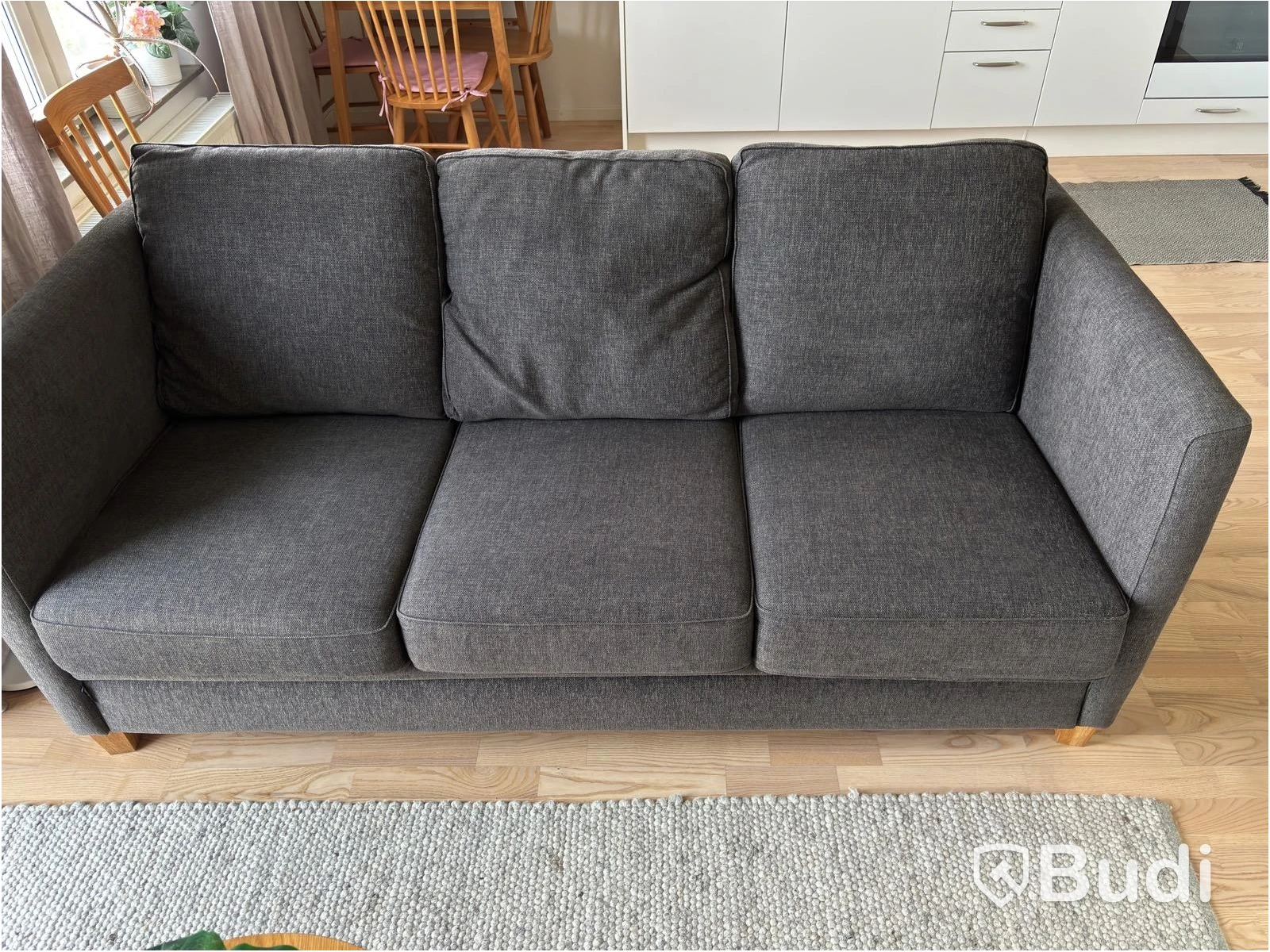 Contents of a fully furnished one-bedroom apartment - see all photos for complete contents