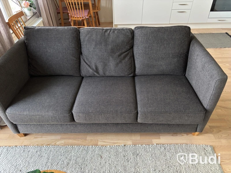 Contents of a fully furnished one-bedroom apartment - see all photos for complete contents