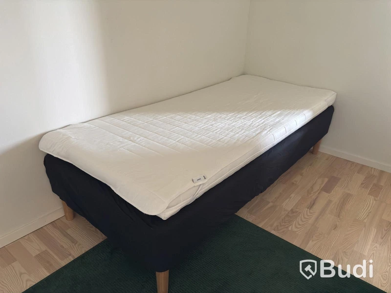 Contents of a fully furnished one-bedroom apartment - see all photos for complete contents