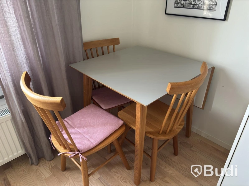 Contents of a fully furnished one-bedroom apartment - see all photos for complete contents